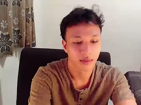 Snapshot of newgys chatting on February 16, 2026, 12:23 pm newgys online show from February 16, 2026, 12:23 pm