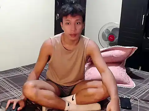 Snapshot of newgys chatting on March 14, 2026, 9:42 pm newgys online show from March 14, 2026, 9:42 pm