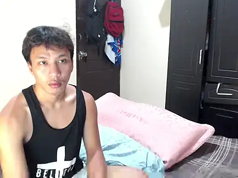 Snapshot of newgys chatting on March 31, 2026, 6:58 am newgys online show from March 31, 2026, 6:58 am