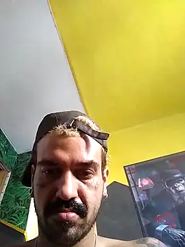 xxxbananaboy online show from April 22, 2026, 6:42 pm