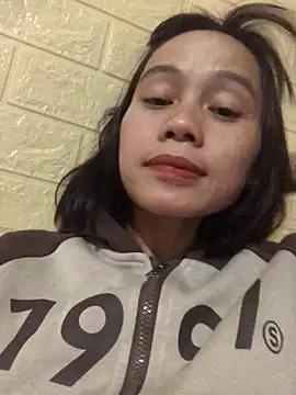 Trangbabylove online show from December 14, 2025, 2:44 pm