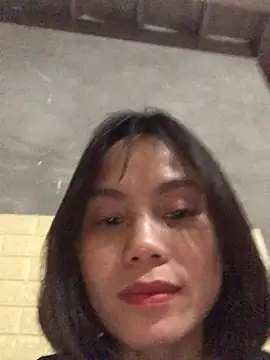 Trangbabylove online show from March 16, 2026, 5:06 pm