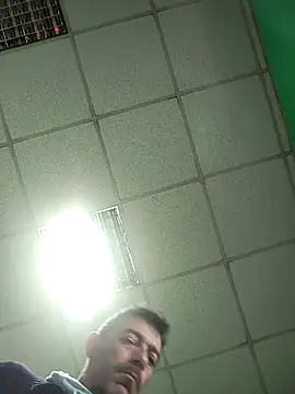 Snapshot of platone09 chatting on November 8, 2025, 2:17 pm platone09 online show from November 8, 2025, 2:17 pm