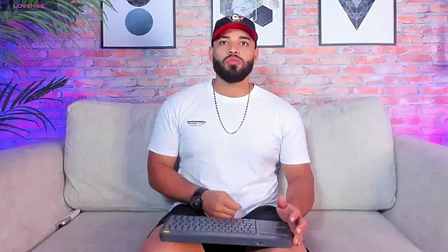 Chris Varden online show from December 2, 2025, 7:20 pm