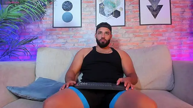 Chris Varden online show from December 3, 2025, 7:45 pm