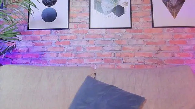 Chris Varden online show from December 17, 2025, 6:47 pm