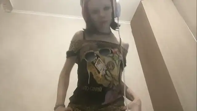 Snapshot of Storma_Webber chatting on November 18, 2025, 11:47 am Storma Webber online show from November 18, 2025, 11:47 am