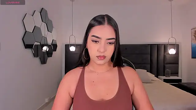 Snapshot of SophieLanne chatting on May 21, 2026, 4:19 am SophieLanne online show from May 21, 2026, 4:19 am