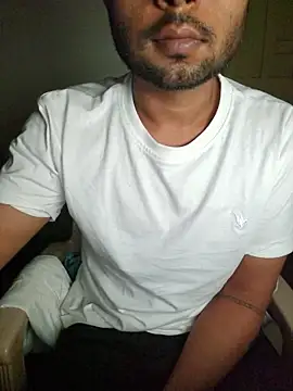 Snapshot of syndyc1 chatting on December 2, 2025, 7:03 am syndyc1 online show from December 2, 2025, 7:03 am