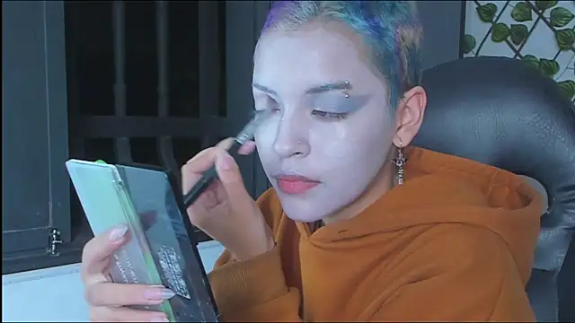 Snapshot of Anny_Kiitty chatting on November 24, 2025, 4:01 am Anny Kiitty online show from November 24, 2025, 4:01 am