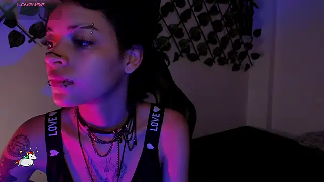 Anny Kiitty online show from July 7, 2026, 9:24 am