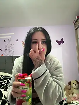 Snapshot of elenaalena chatting on December 16, 2025, 7:41 pm elenaalena online show from December 16, 2025, 7:41 pm