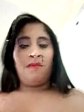 CarolinaNavas33 online show from December 18, 2025, 1:55 am