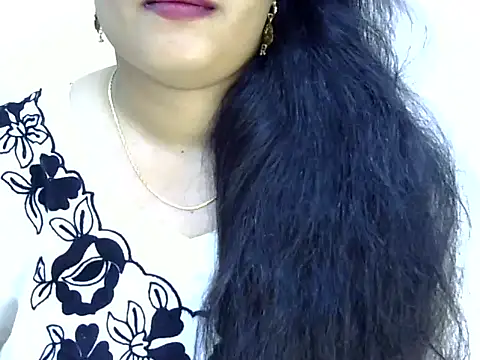 Snapshot of Muskan_Jha chatting on May 7, 2026, 2:33 pm Muskan Jha online show from May 7, 2026, 2:33 pm