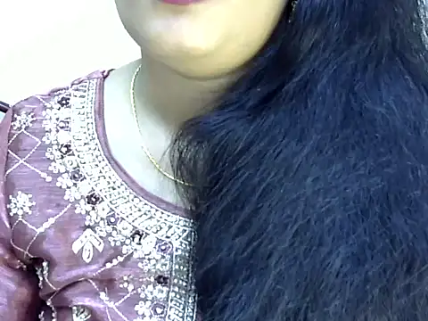 Snapshot of Muskan_Jha chatting on May 8, 2026, 2:44 pm Muskan Jha online show from May 8, 2026, 2:44 pm