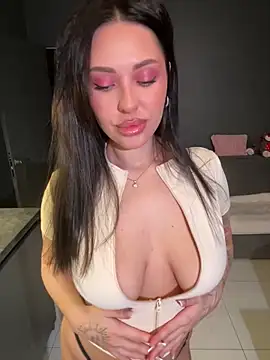 Snapshot of Lolla_dolly chatting on November 28, 2025, 9:28 pm Lolla dolly online show from November 28, 2025, 9:28 pm