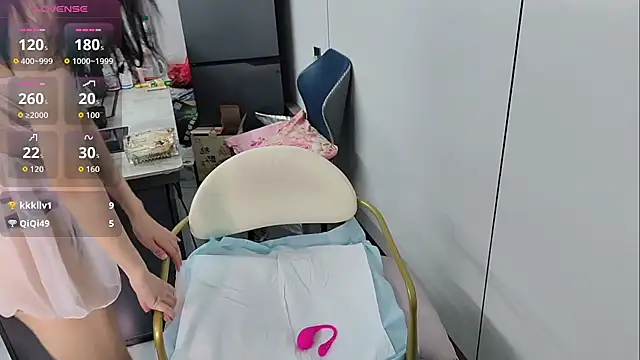 Snapshot of xlin-baby chatting on May 2, 2026, 4:23 pm xlin-baby online show from May 2, 2026, 4:23 pm