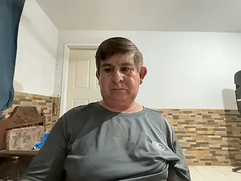 Snapshot of beto536 chatting on March 14, 2026, 2:39 am beto536 online show from March 14, 2026, 2:39 am