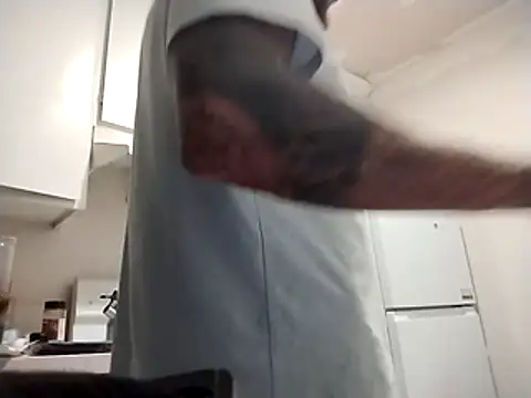 Snapshot of CarlosStillBig chatting on November 20, 2025, 3:45 pm CarlosStillBig online show from November 20, 2025, 3:45 pm