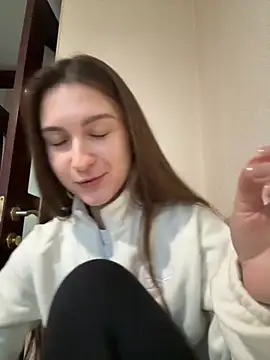 oh yes baby online show from November 17, 2025, 1:50 pm