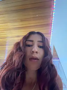 scarlett fire5 online show from June 1, 2026, 7:37 pm
