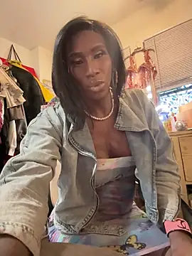 Motherbigbus online show from April 26, 2026, 2:09 am
