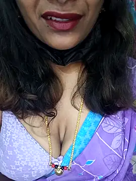 Snapshot of Premalatha_28 chatting on May 6, 2026, 3:28 pm Premalatha 28 online show from May 6, 2026, 3:28 pm