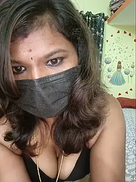 Snapshot of Premalatha_28 chatting on June 14, 2026, 2:35 am Premalatha 28 online show from June 14, 2026, 2:35 am