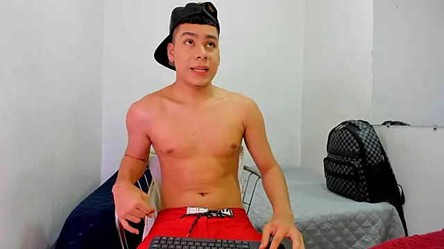 Lucastorrez01 online show from June 11, 2026, 11:14 pm