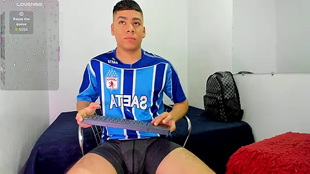 Lucastorrez01 online show from June 28, 2026, 9:32 pm