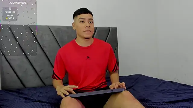 Lucastorrez01 online show from July 27, 2026, 11:23 pm
