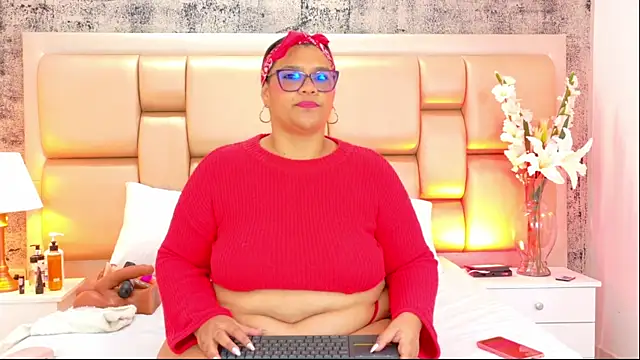 SelennaCooper online show from January 12, 2026, 11:48 am