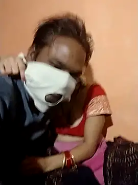 Snapshot of Chikanichameli2521 chatting on December 1, 2025, 5:40 pm Chikanichameli2521 online show from December 1, 2025, 5:40 pm