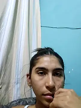 skinnyrox online show from December 17, 2025, 4:18 am