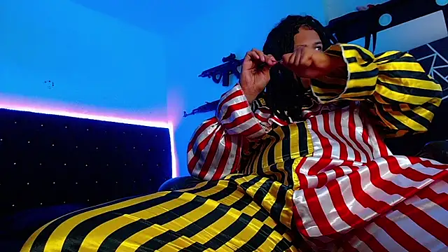 Snapshot of Zero-X9 chatting on February 20, 2026, 8:31 pm Zero-X9 online show from February 20, 2026, 8:31 pm