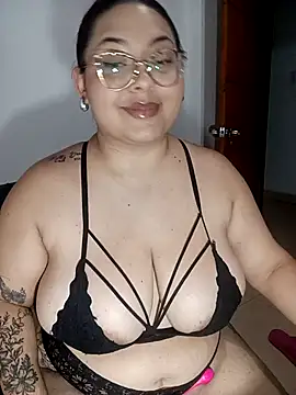 Snapshot of Anna_Lucia88 chatting on April 5, 2026, 6:54 am Anna Lucia88 online show from April 5, 2026, 6:54 am
