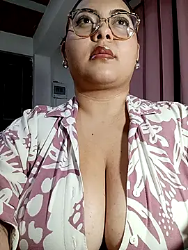 Snapshot of Anna_Lucia88 chatting on April 10, 2026, 4:50 am Anna Lucia88 online show from April 10, 2026, 4:50 am
