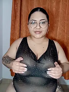Snapshot of Anna_Lucia88 chatting on April 17, 2026, 4:37 am Anna Lucia88 online show from April 17, 2026, 4:37 am