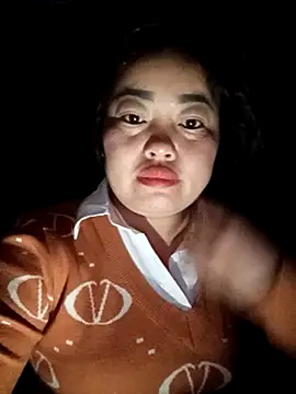 Rose-rose1234 online show from November 29, 2025, 8:12 pm