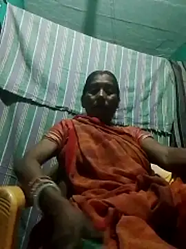 Snapshot of Xx_savita chatting on May 5, 2026, 5:43 pm Xx savita online show from May 5, 2026, 5:43 pm