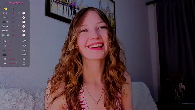 Snapshot of Alisavine chatting on May 18, 2026, 7:41 pm Alisavine online show from May 18, 2026, 7:41 pm