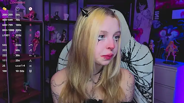 Snapshot of ElvenQueen chatting on November 19, 2025, 11:10 am ElvenQueen online show from November 19, 2025, 11:10 am