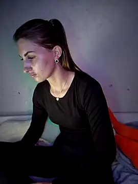 carolinakis  online show from March 11, 2026, 5:30 pm