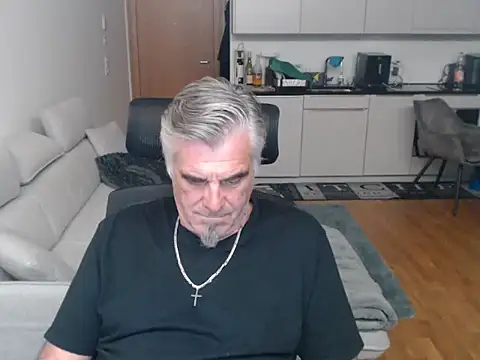 Buidapest online show from April 28, 2026, 2:27 am