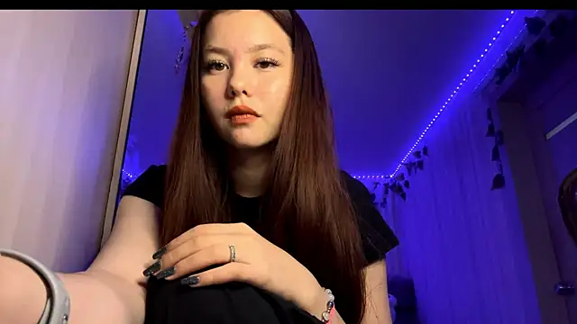 Snapshot of CutieSlim chatting on November 20, 2025, 8:03 am CutieSlim online show from November 20, 2025, 8:03 am