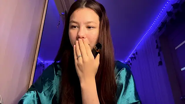 Snapshot of CutieSlim chatting on November 26, 2025, 9:10 am CutieSlim online show from November 26, 2025, 9:10 am