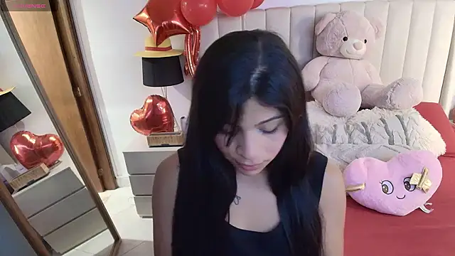 Emyii  online show from February 9, 2026, 11:09 pm