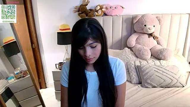 Emyii  online show from May 4, 2026, 12:39 am