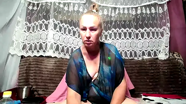 Kissingyouu online show from June 27, 2026, 3:33 am