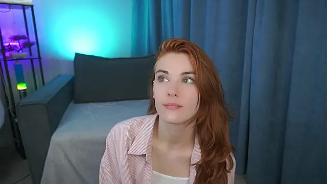 foxy cute4you online show from April 25, 2026, 7:44 pm